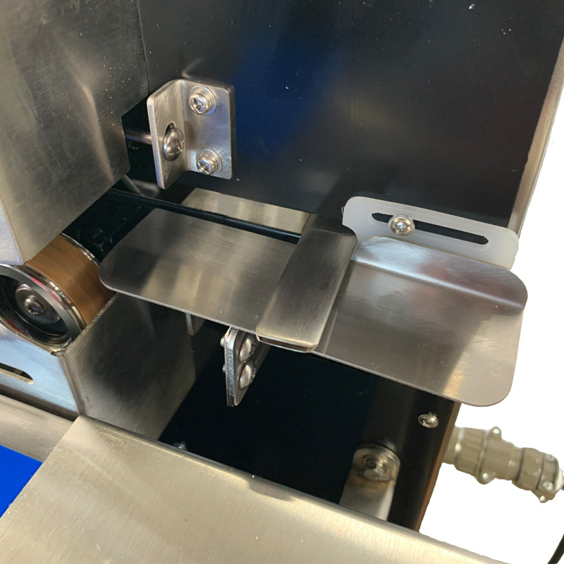 Band Sealer with gas flush nozzle